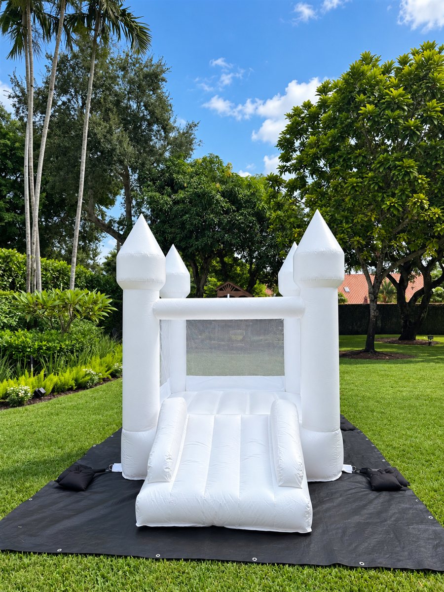 White toddler castle bounce house